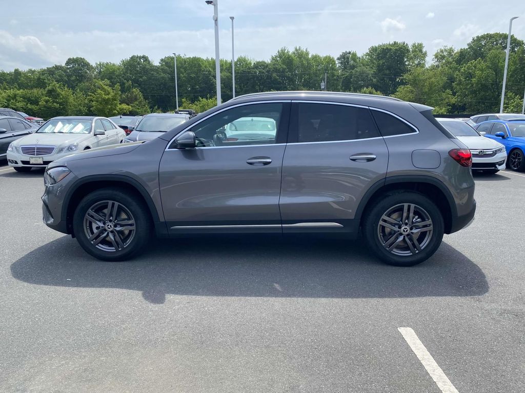 2025 Mercedes-Benz GLA 250 8
