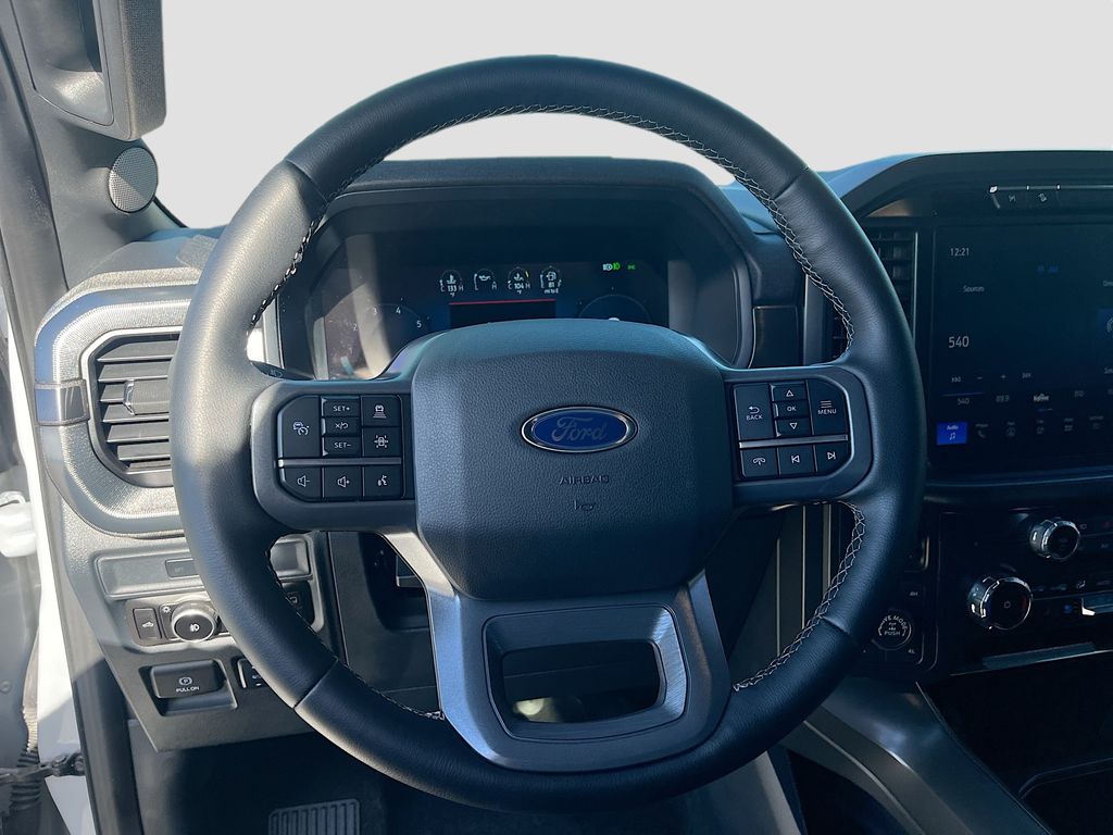 Used 2025 White Ford Lariat image 11