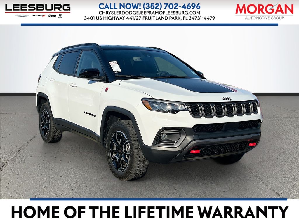 Bright White Clearcoat 2025 Jeep Compass SUV / Crossover Four-Wheel Drive 8-Speed Automatic