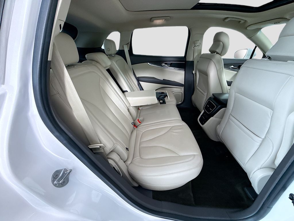 Thumbnail: 2017 Lincoln MKX - 22
