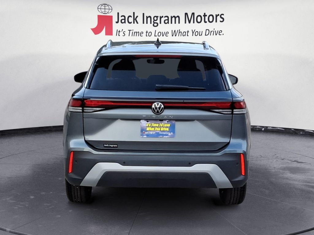 used 2025 Volkswagen Tiguan car, priced at $25,999