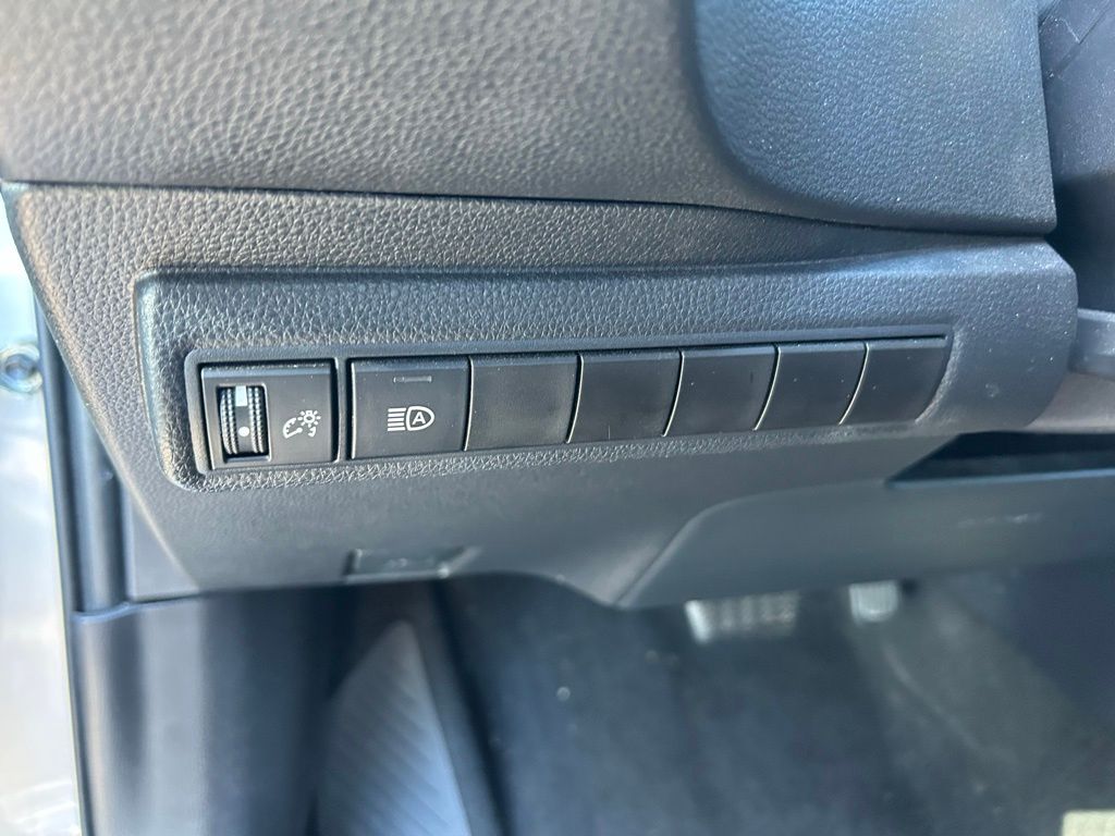 Thumbnail: 2022 Toyota Corolla - 17