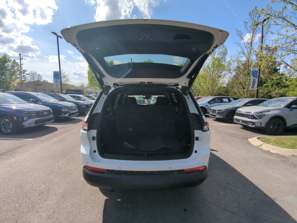 View vehicle photo 6