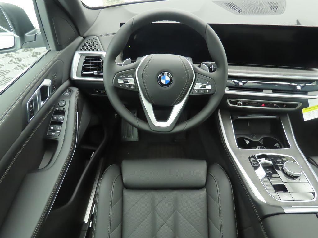 Thumbnail: 2026 BMW X5 - 10