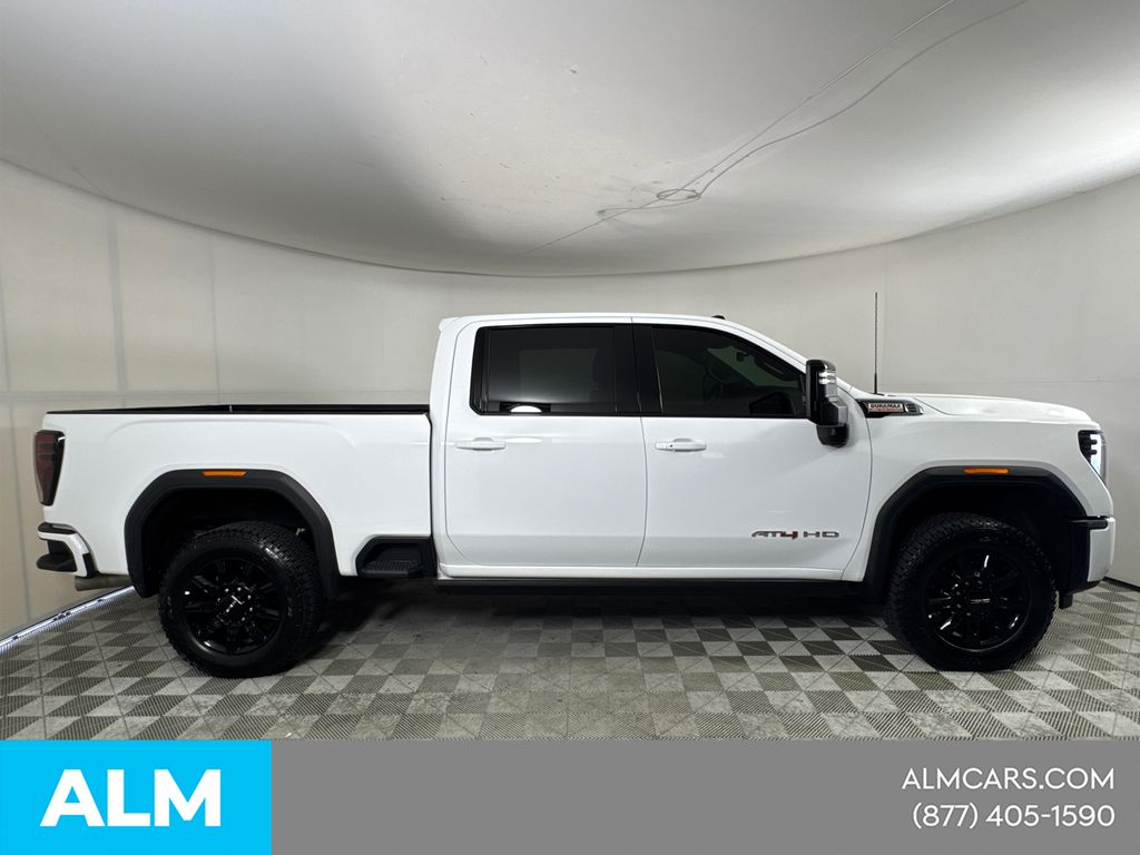 Used 2025 White GMC AT4 image 6