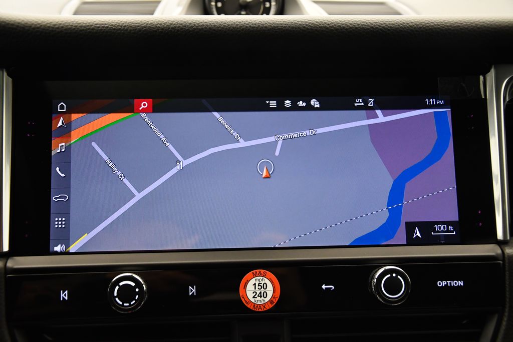 Thumbnail: 2025 Porsche Macan - 26