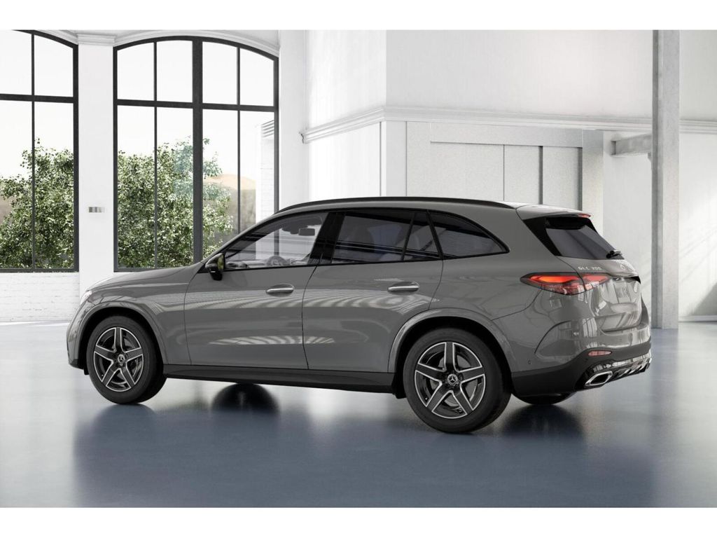 Thumbnail: 2026 Mercedes-Benz GLC - 31