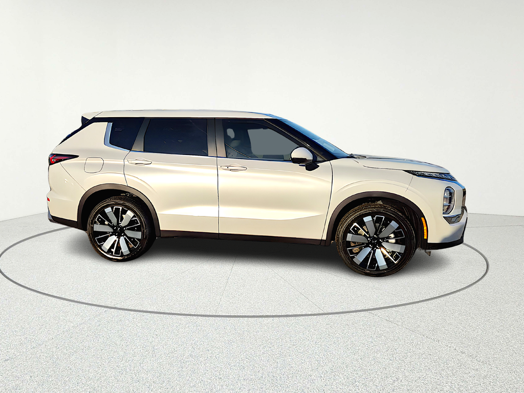 2026 Mitsubishi Outlander SE - 7