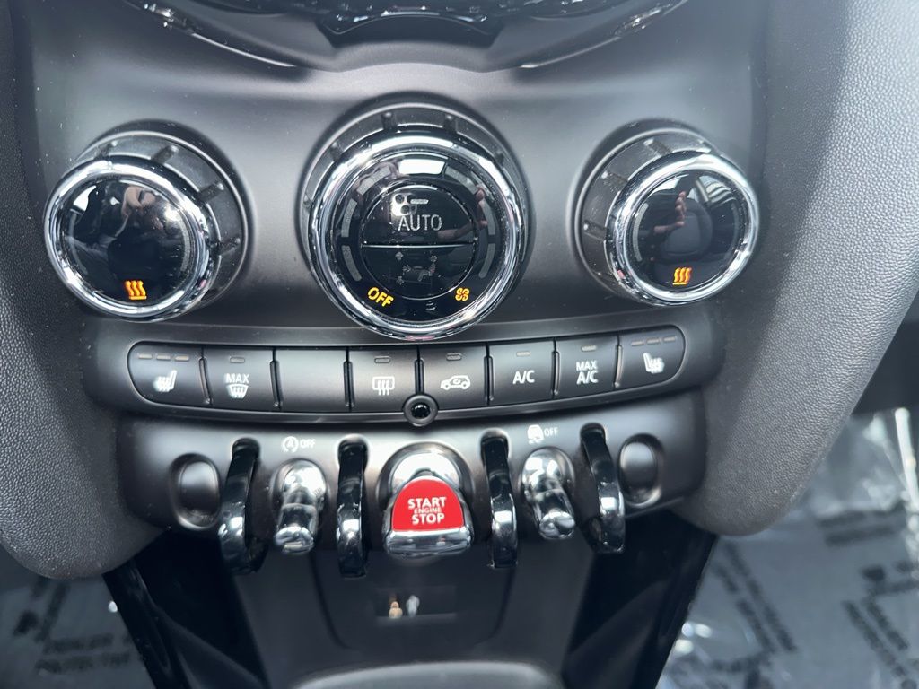 Thumbnail: 2023 MINI Cooper - 12