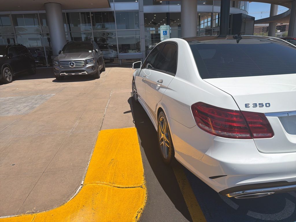 Thumbnail: 2014 Mercedes-Benz E-Class - 3