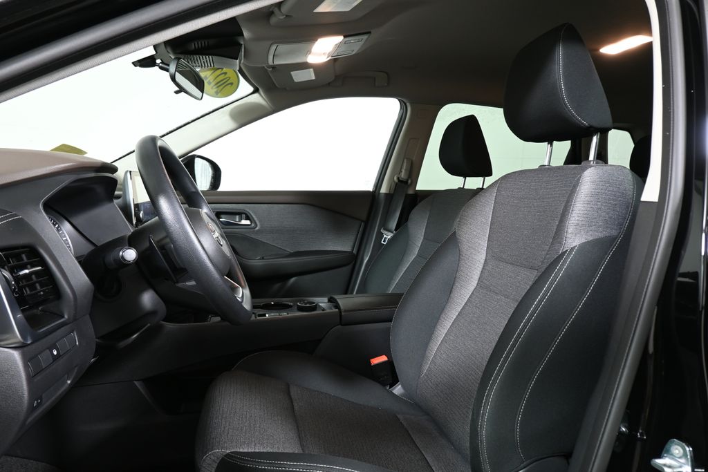 Thumbnail: 2022 Nissan Rogue - 5