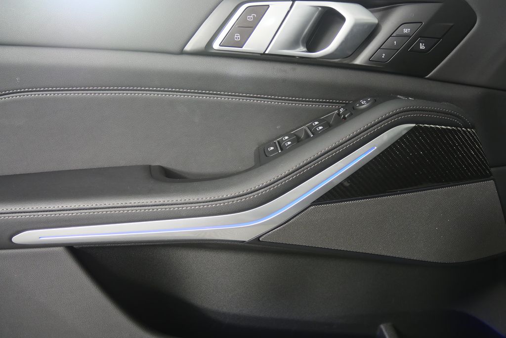 2024 BMW X5 M60i 9