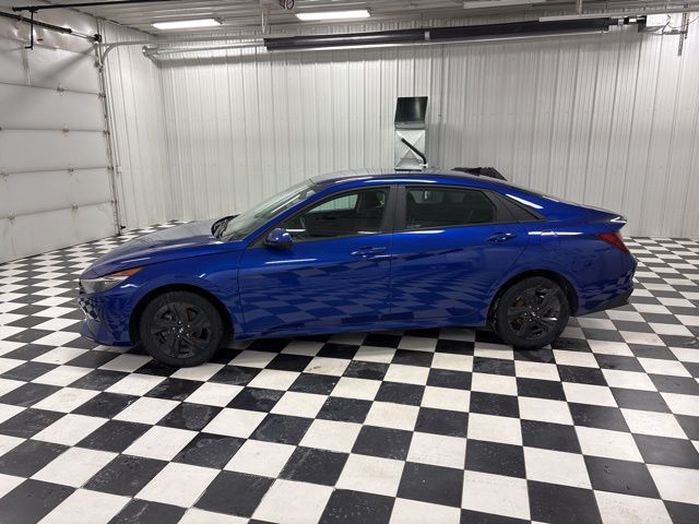 2023 Hyundai Elantra SEL FWD