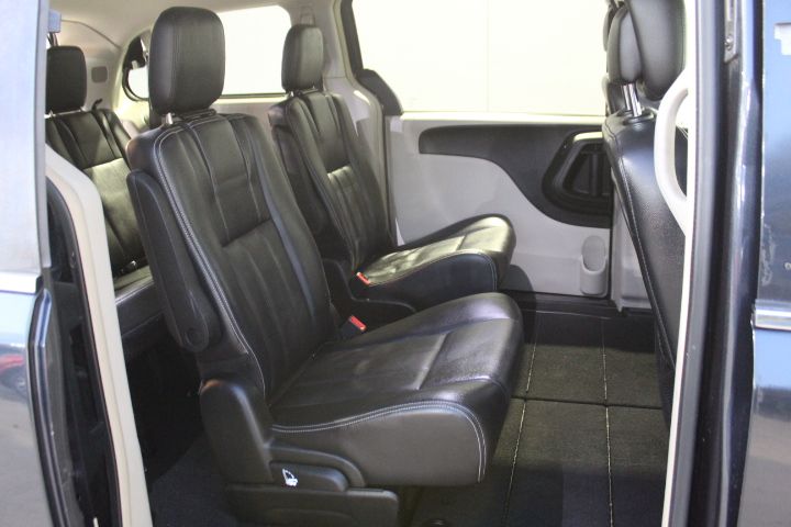 Used Car 2013 Chrysler Town & Country  Sports Van Touring Front Wheel Drive For Sale Under $10,000 In Georgetown, Texas