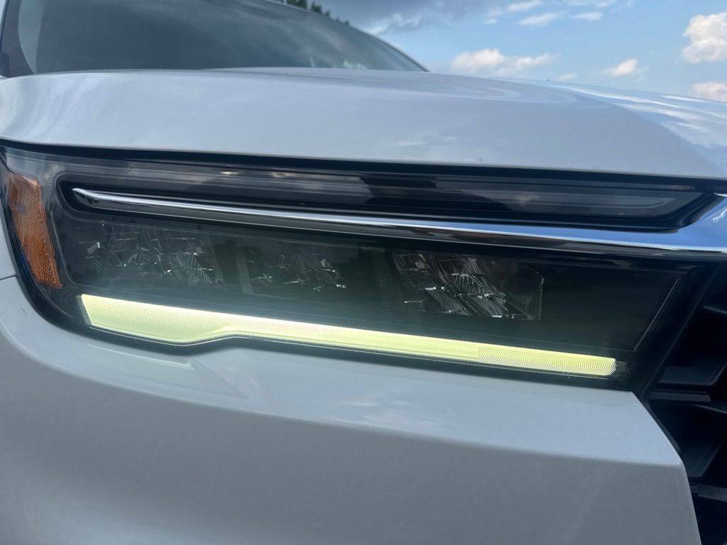Certified Used 2023  Honda LX image 49