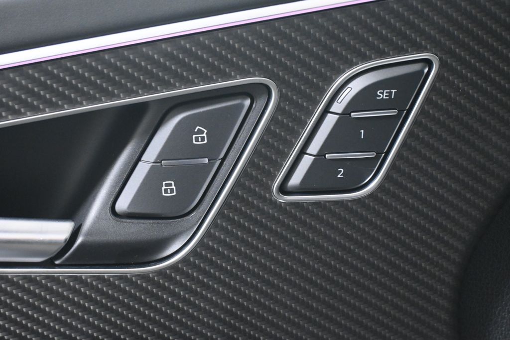 Thumbnail: 2026 Audi SQ8 - 28