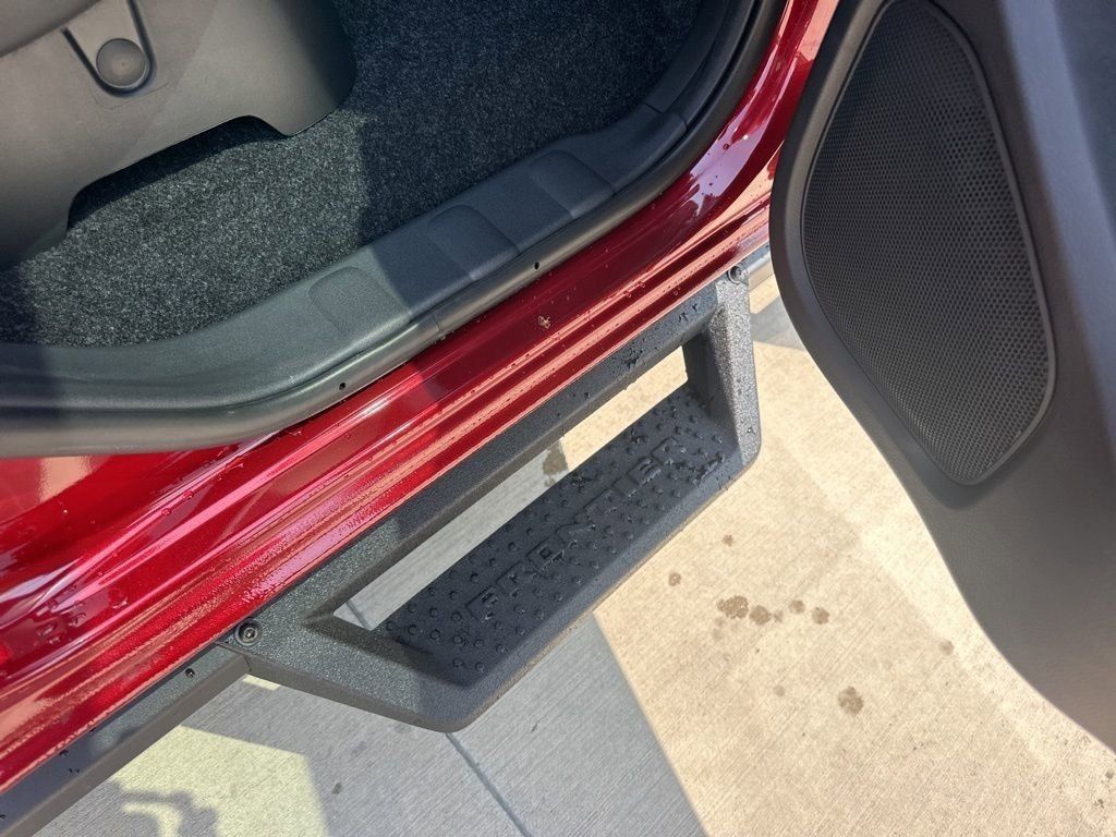 2025 Cardinal Red Metallic Tricoat Nissan Frontier PRO-4X 4X4 Truck