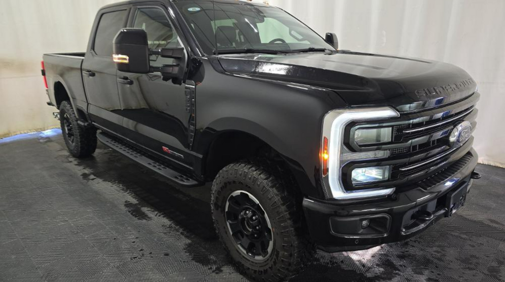 Black 2025 Ford F-350 Super Duty Platinum Crew Cab 4WD Pickup Truck Four-Wheel Drive Automatic