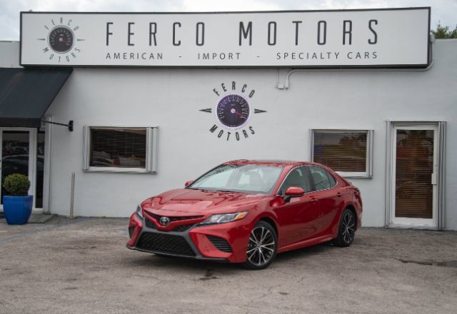 2019 Toyota Camry SE 4D Sedan - Image 1