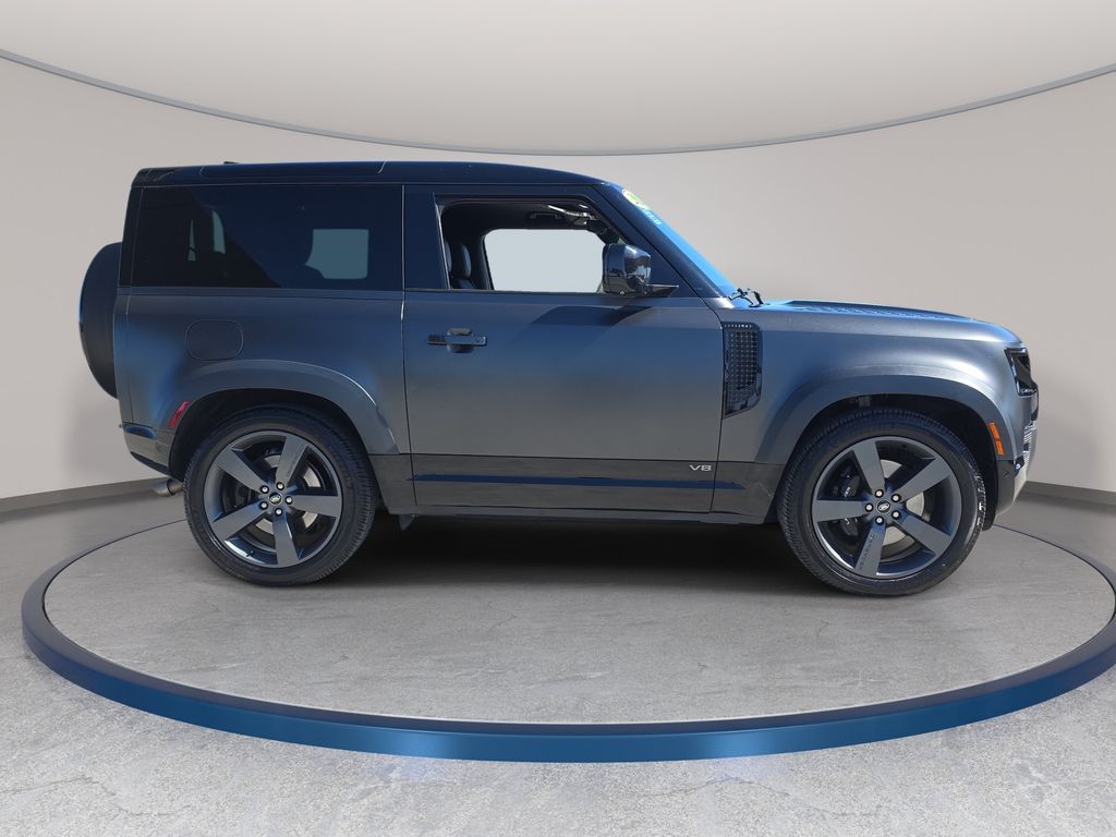 Certified Used 2023  Land Rover Carpathian Edition image 4