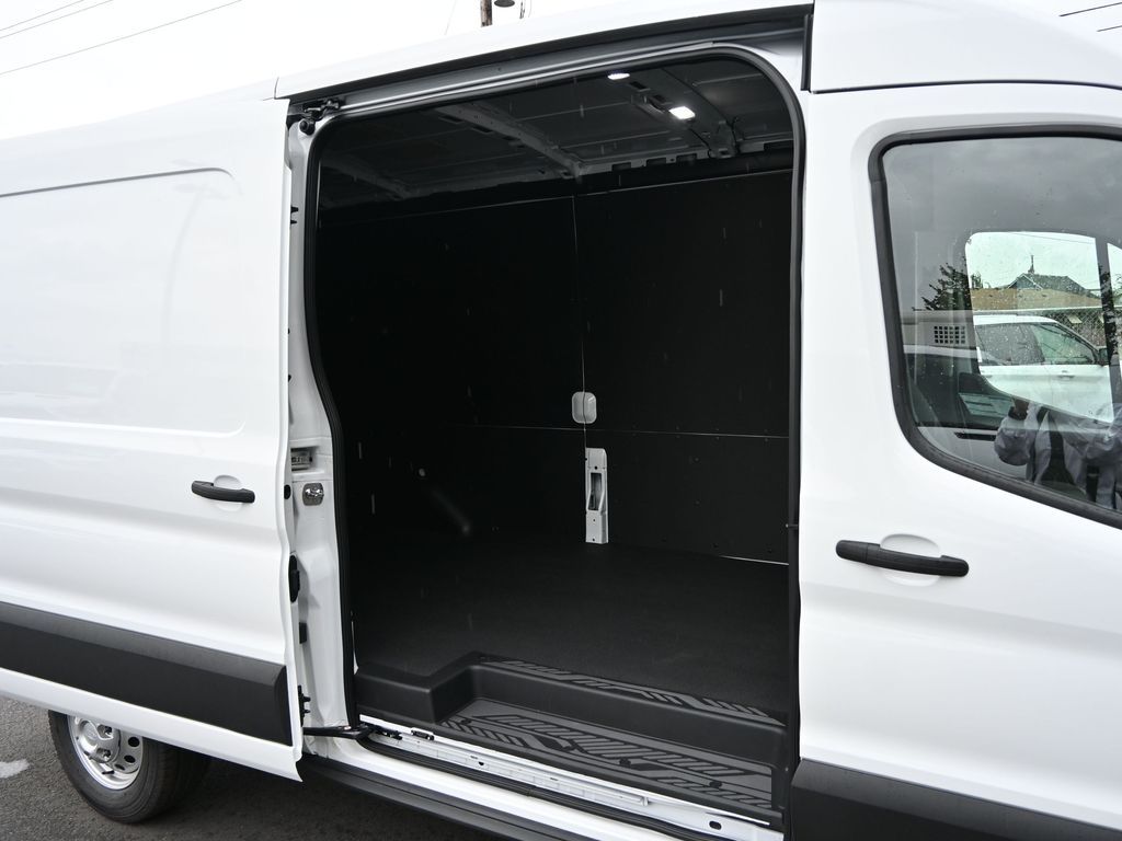 2025 Ford Transit 250