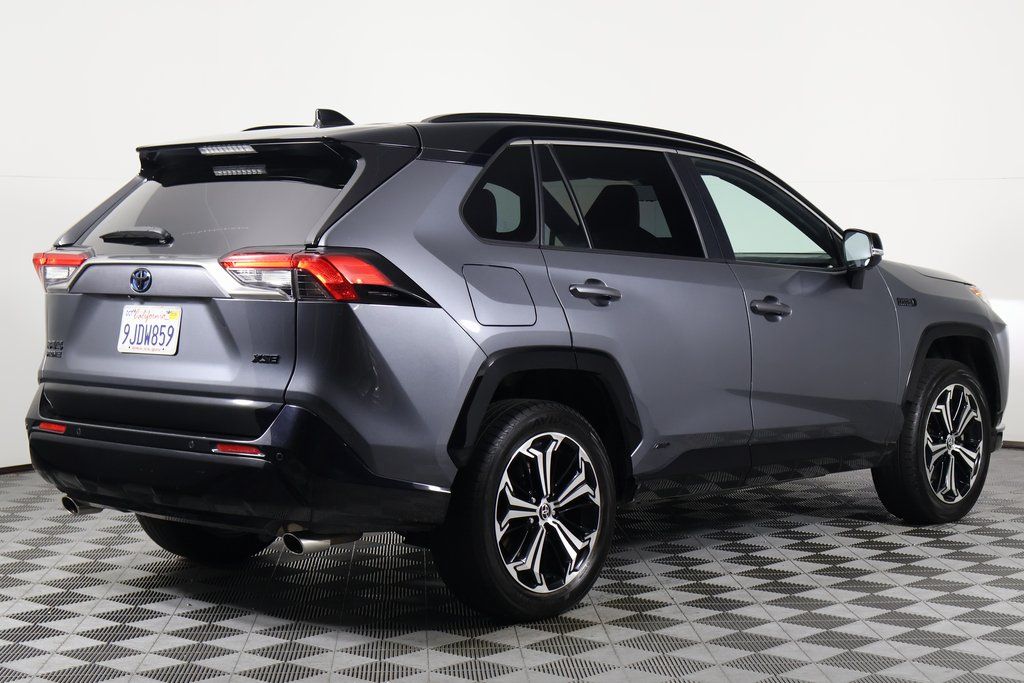 Thumbnail: 2023 Toyota RAV4 - 4