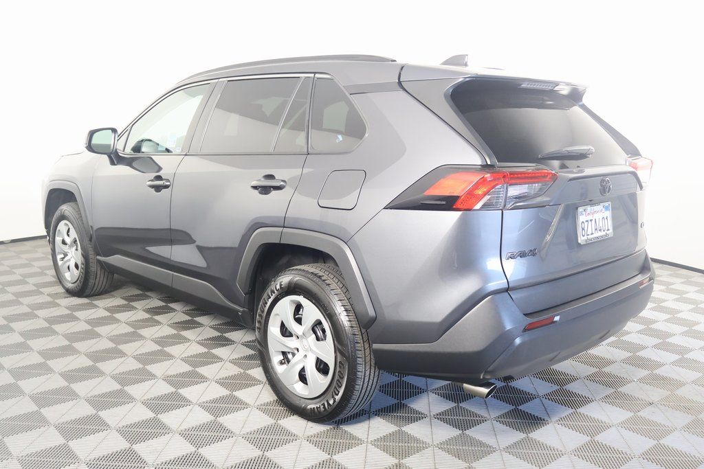 2021 Toyota RAV4 LE 6