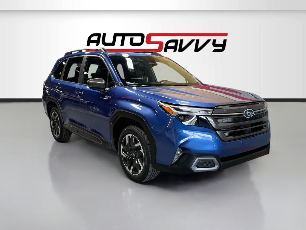 2025 Subaru Forester Limited Hybrid's photo