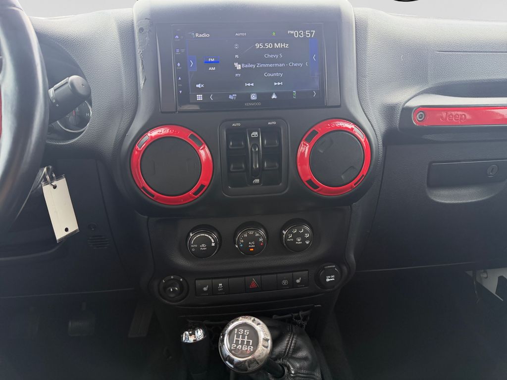 2017 Jeep Wrangler Unlimited Rubicon White/off-white at Klick Lewis Buick Chevrolet
