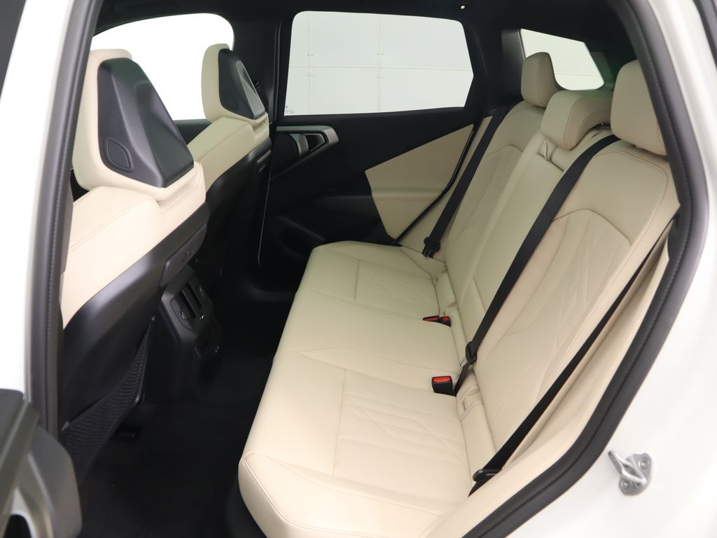 Thumbnail: 2026 BMW X3 - 23