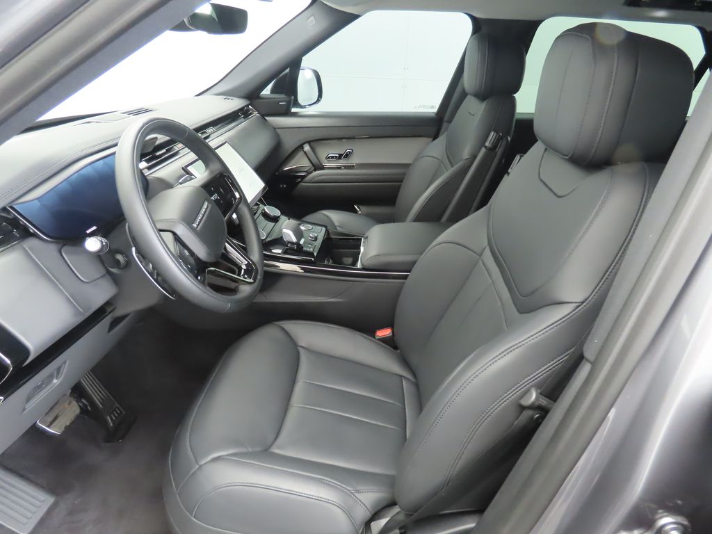 Thumbnail: 2023 Land Rover Range Rover Sport - 20