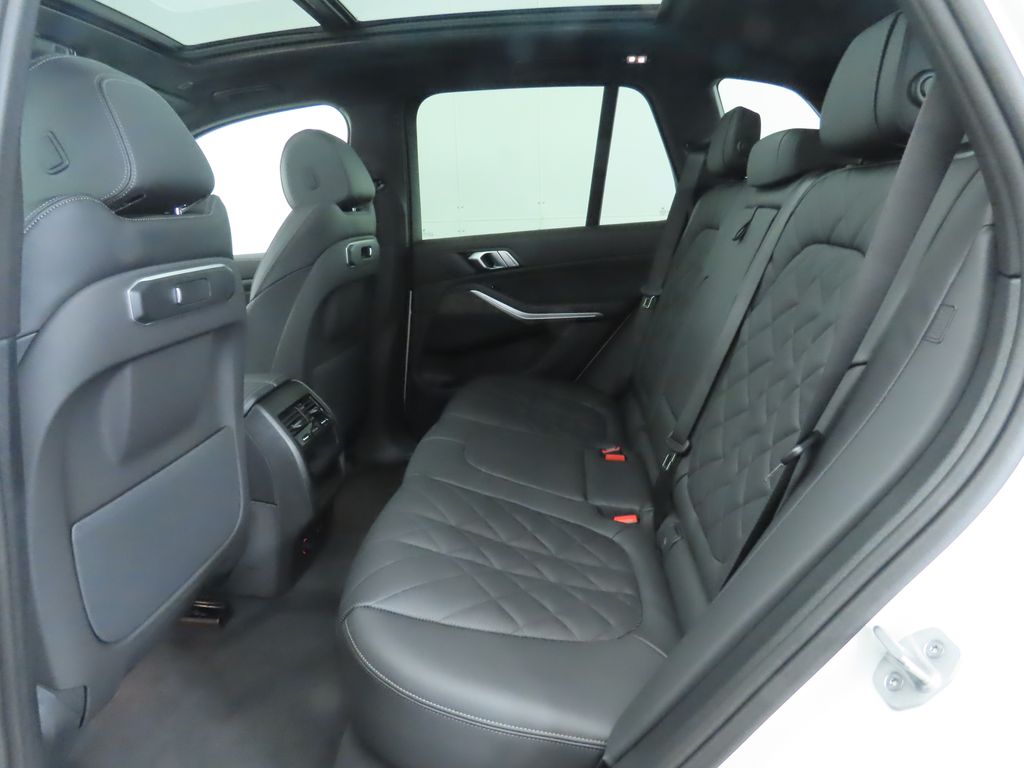 Thumbnail: 2025 BMW X5 - 22