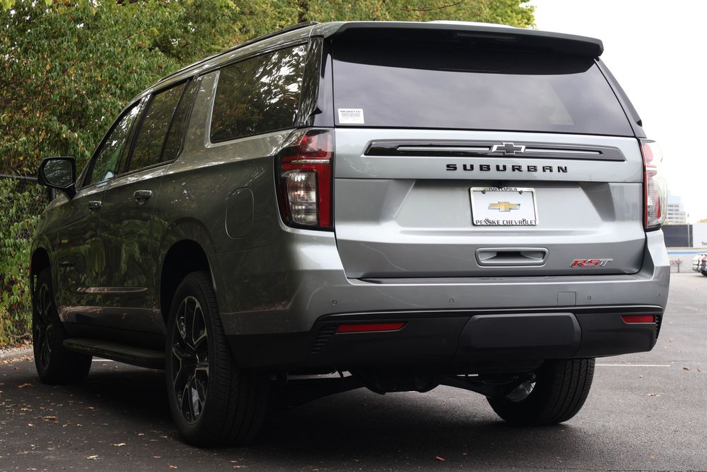 2024 Chevrolet Suburban RST 5