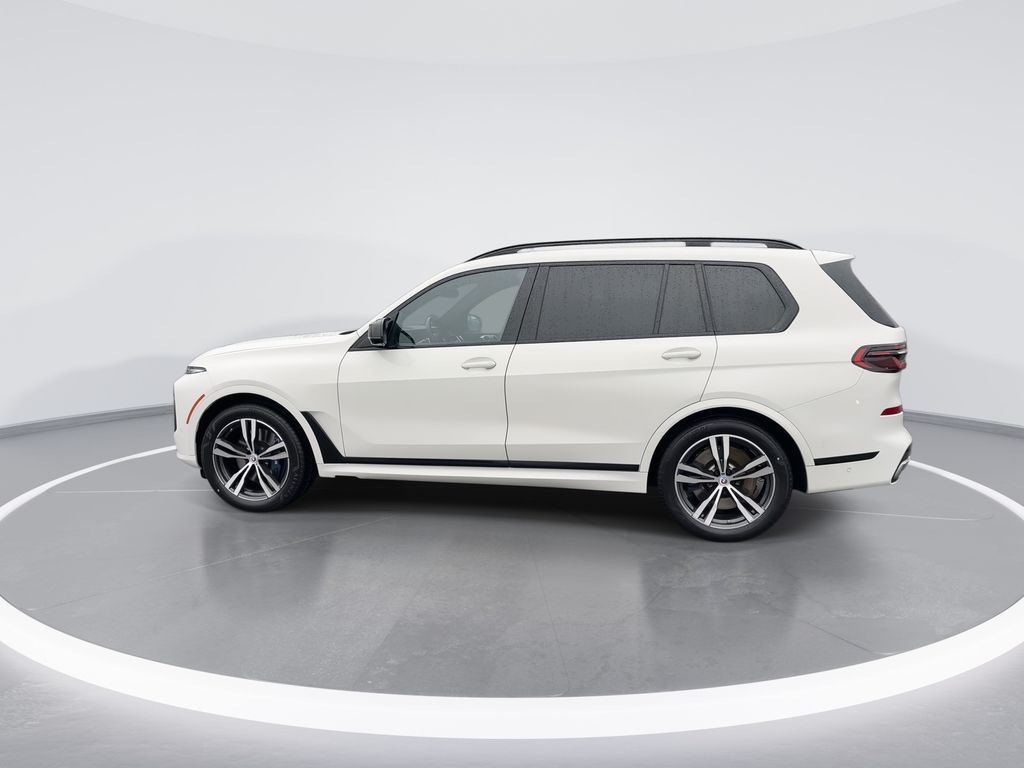 Thumbnail: 2023 BMW X7 - 5