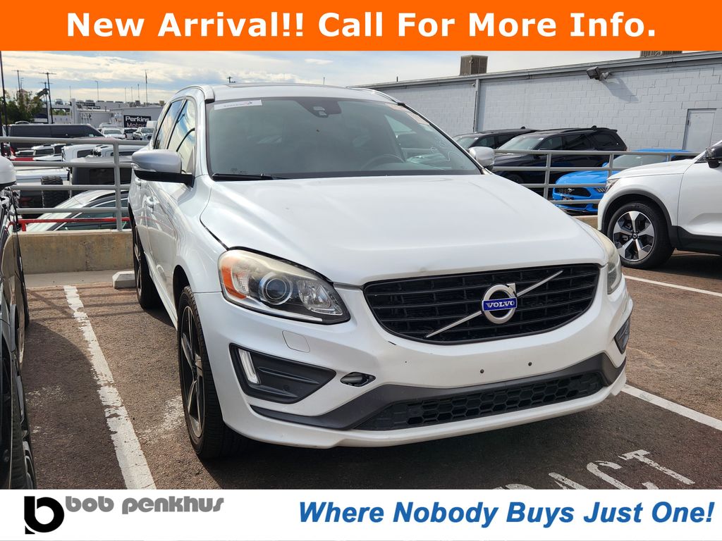2016 Volvo XC60 T6 Drive-E R-Design