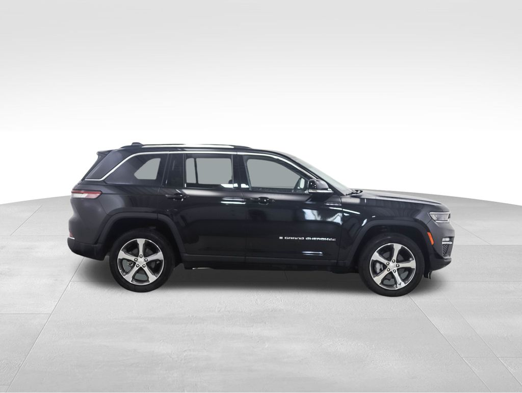 Thumbnail: 2023 Jeep Grand Cherokee - 6