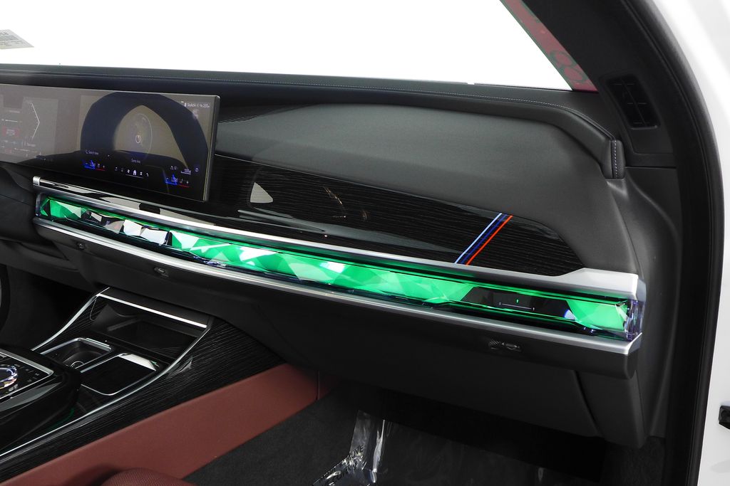 Thumbnail: 2025 BMW 7 Series - 14