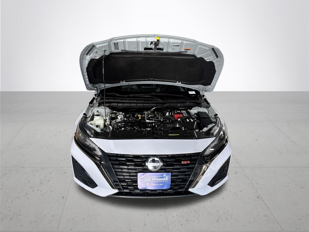 2025 Nissan Altima 2.5 SR