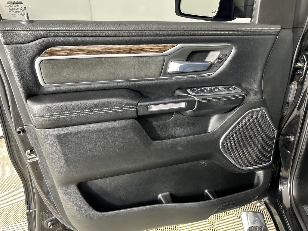 Used 2020 Black Ram Laramie image 12