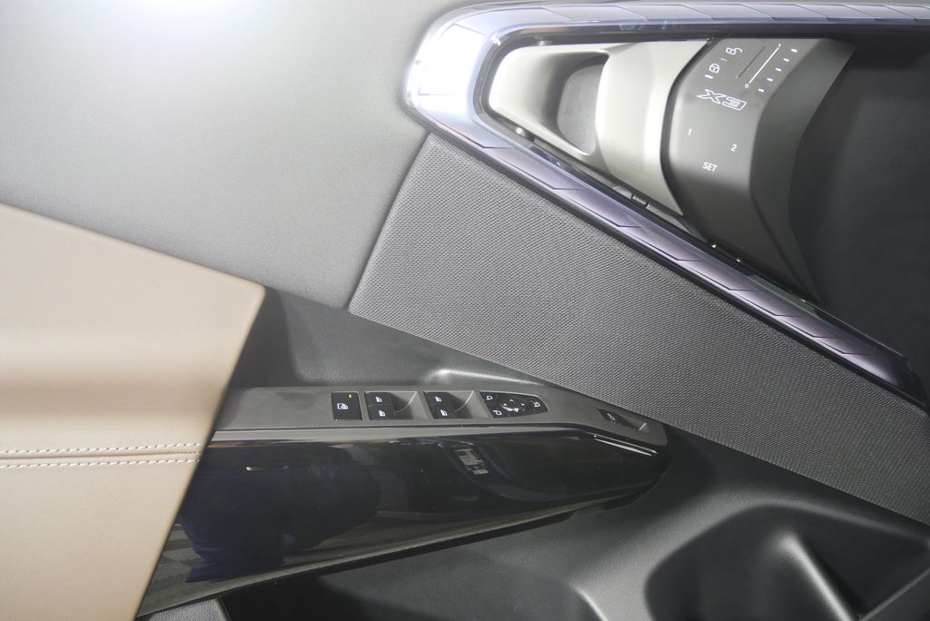 Thumbnail: 2026 BMW X3 - 8