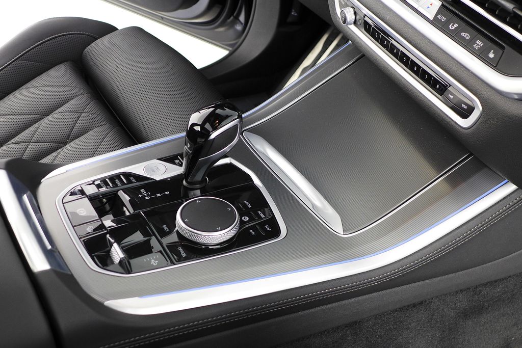 Thumbnail: 2023 BMW X5 - 15