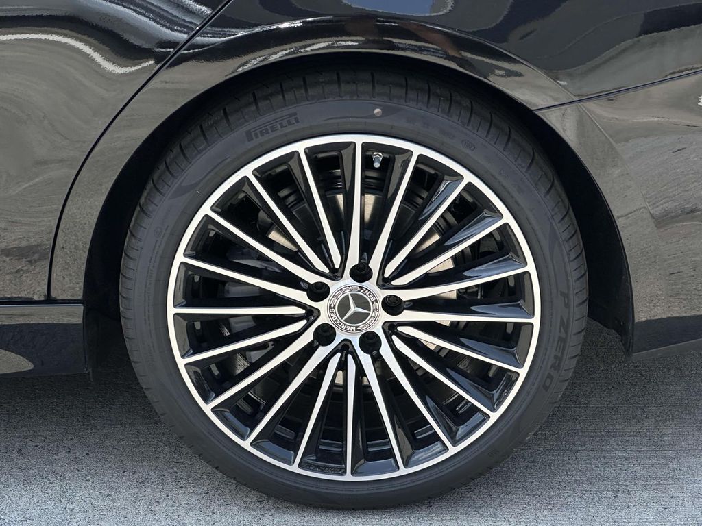 Thumbnail: 2025 Mercedes-Benz C-Class - 6