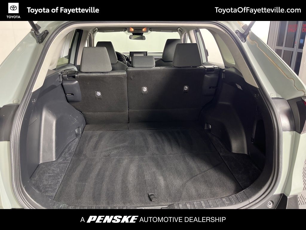 Thumbnail: 2021 Toyota RAV4 - 8