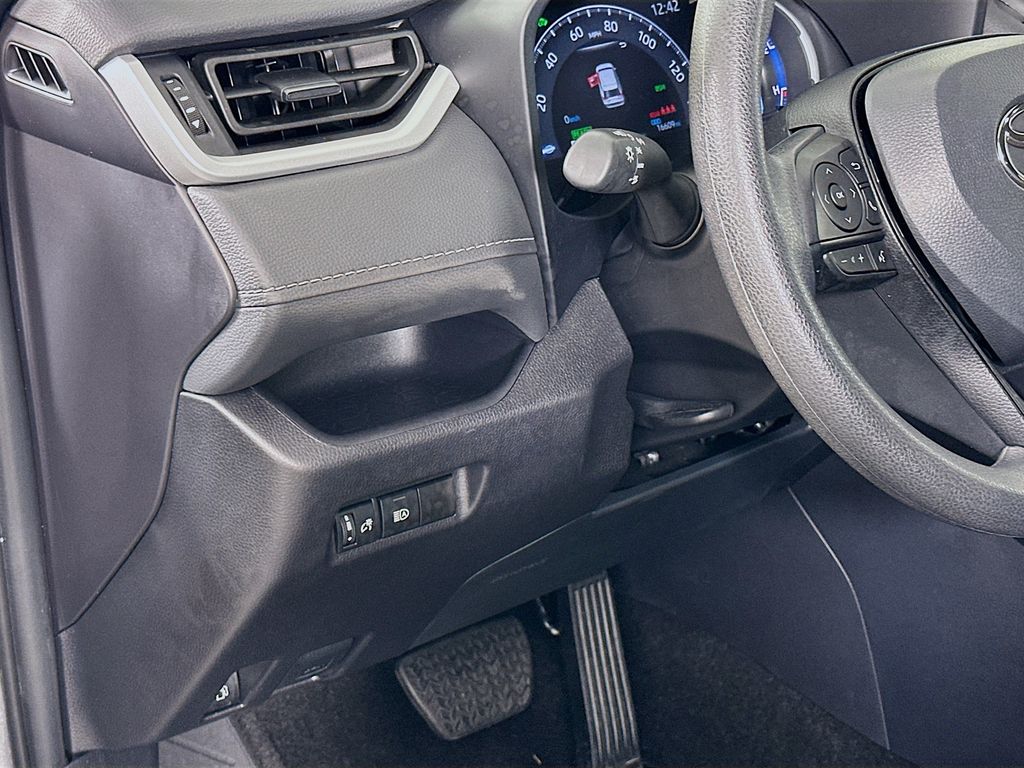 Thumbnail: 2025 Toyota RAV4 - 10