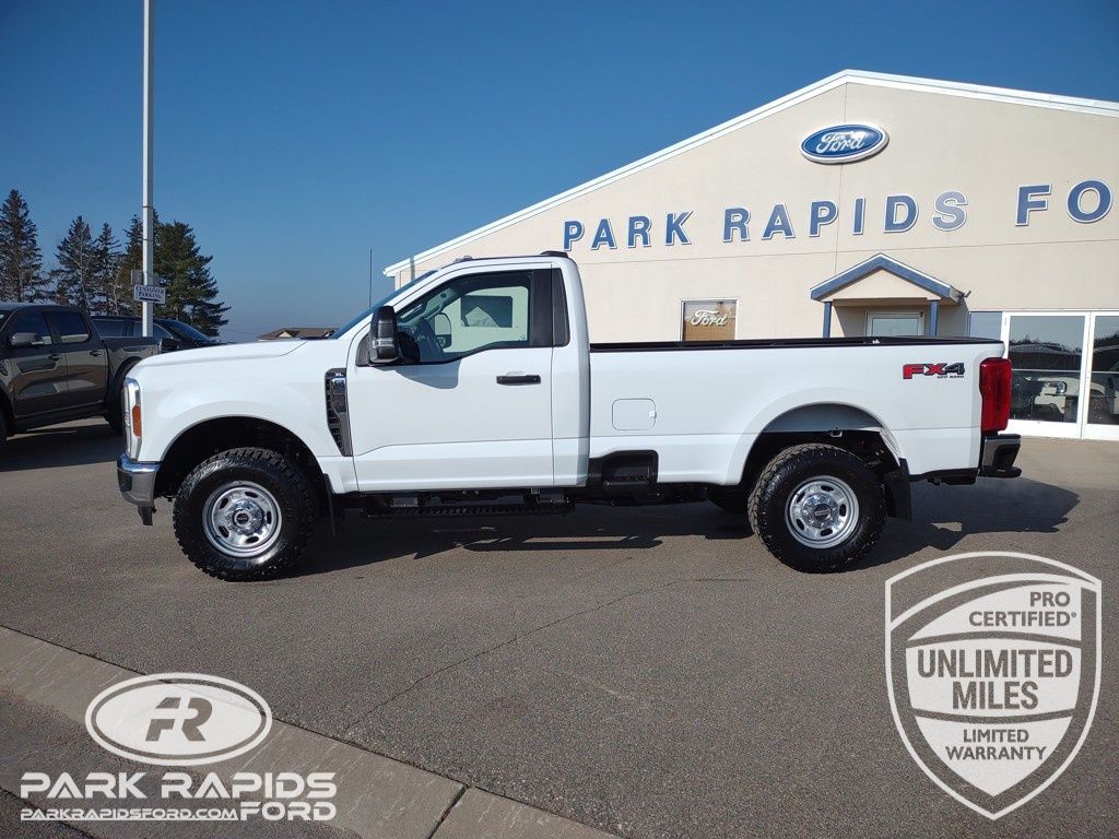 2025 Ford F-250SD XLT photo
