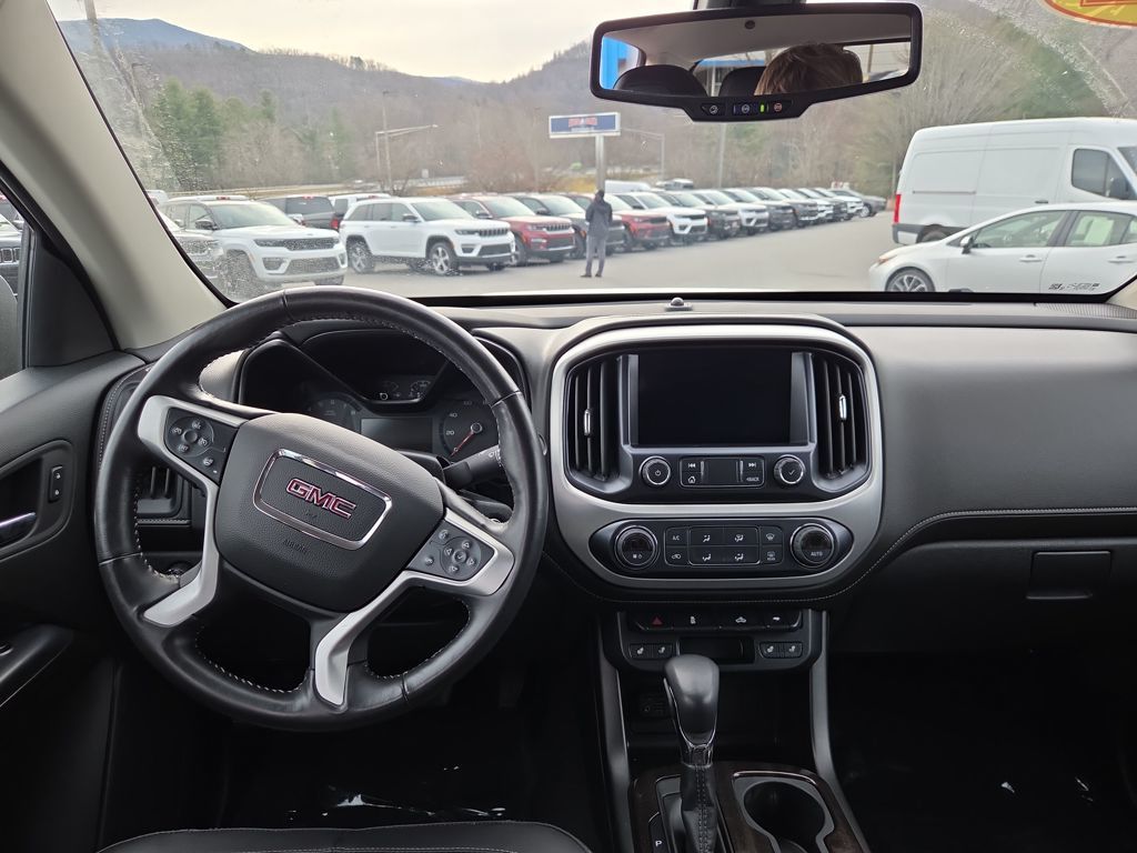 used 2022 GMC Canyon car, priced at $30,300