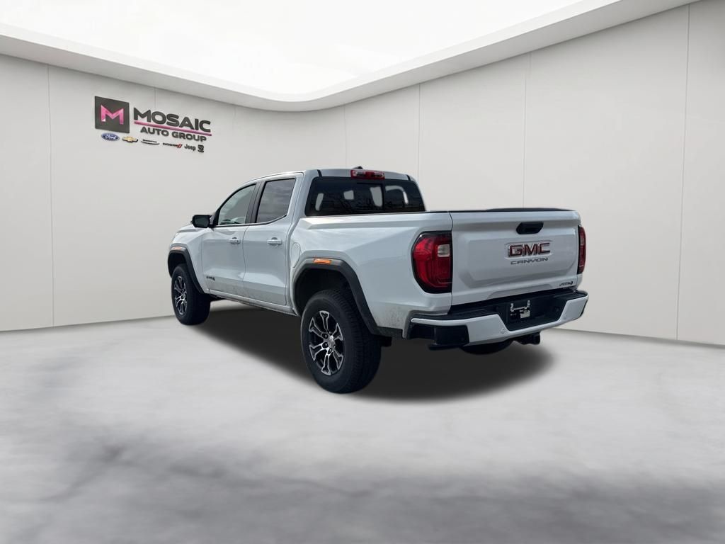 2024 GMC Canyon