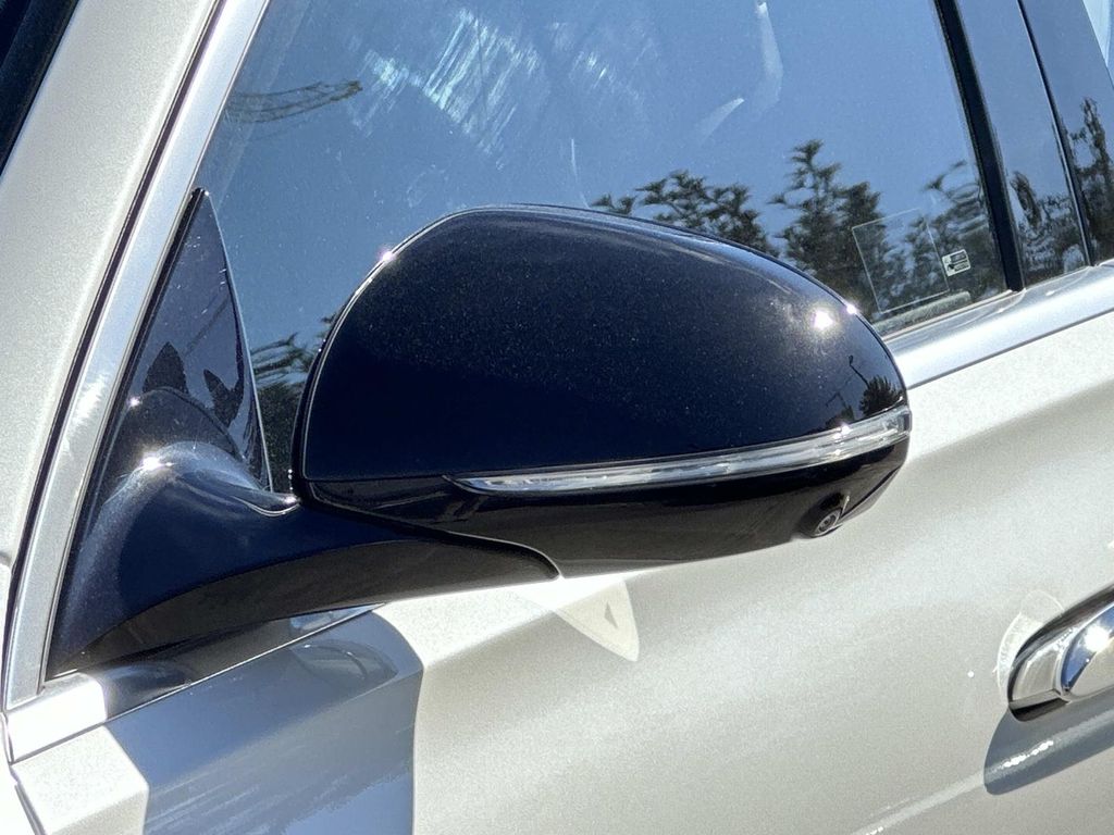 Thumbnail: 2022 Mercedes-Benz S-Class - 2