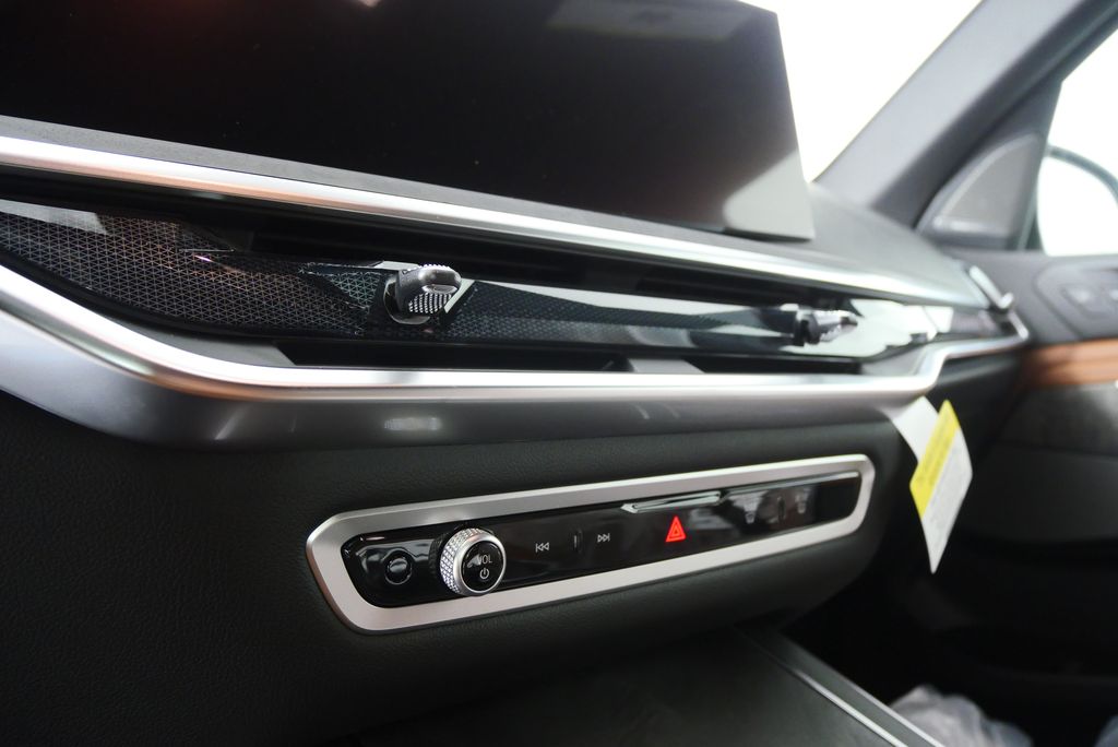Thumbnail: 2026 BMW X5 - 20