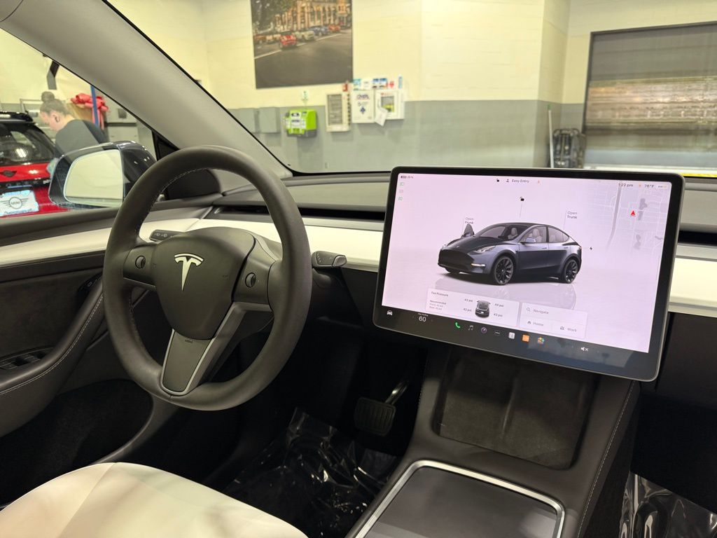 Thumbnail: 2023 Tesla Model Y - 28